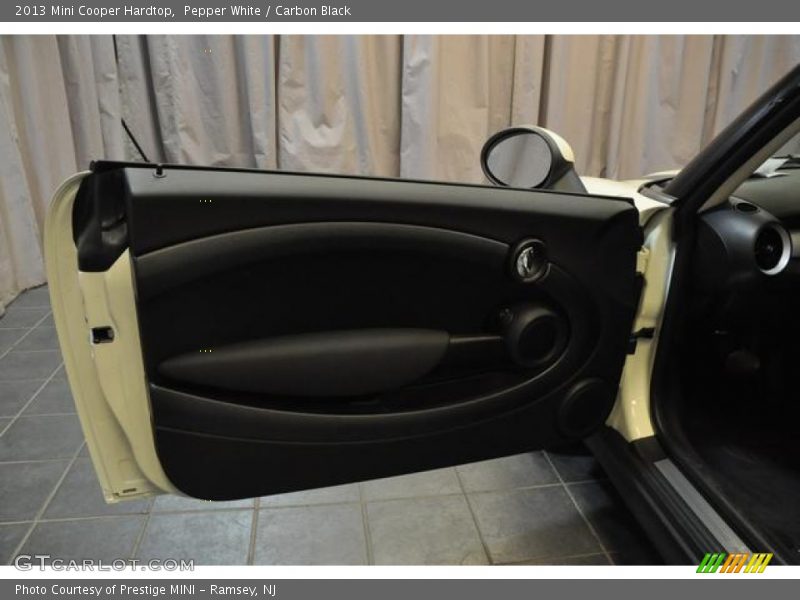 Pepper White / Carbon Black 2013 Mini Cooper Hardtop