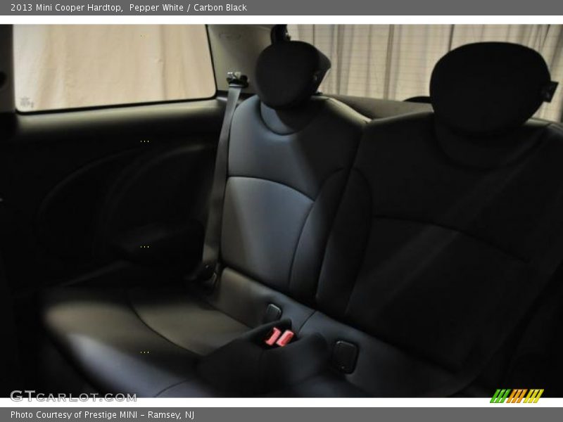 Pepper White / Carbon Black 2013 Mini Cooper Hardtop