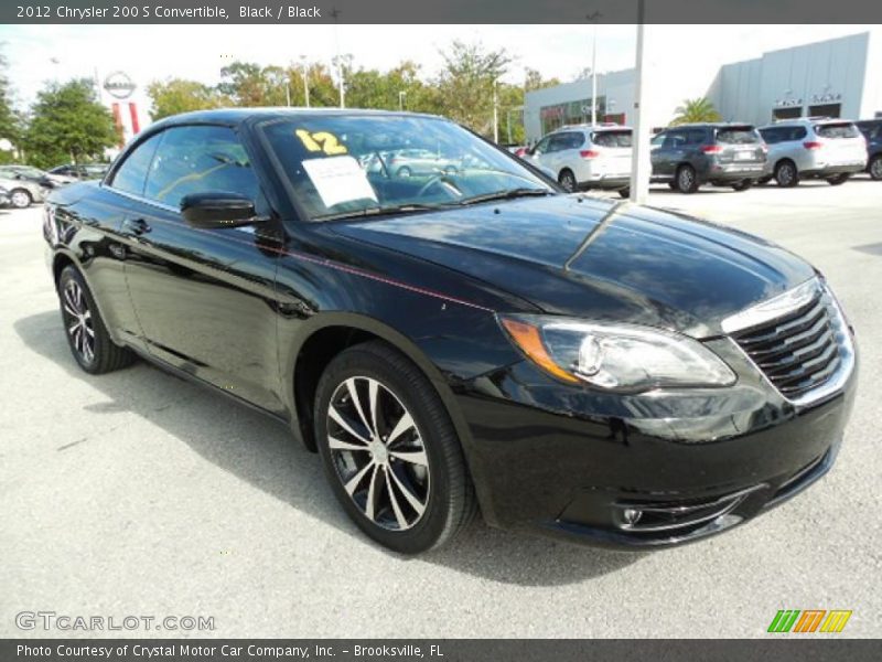 Front 3/4 View of 2012 200 S Convertible
