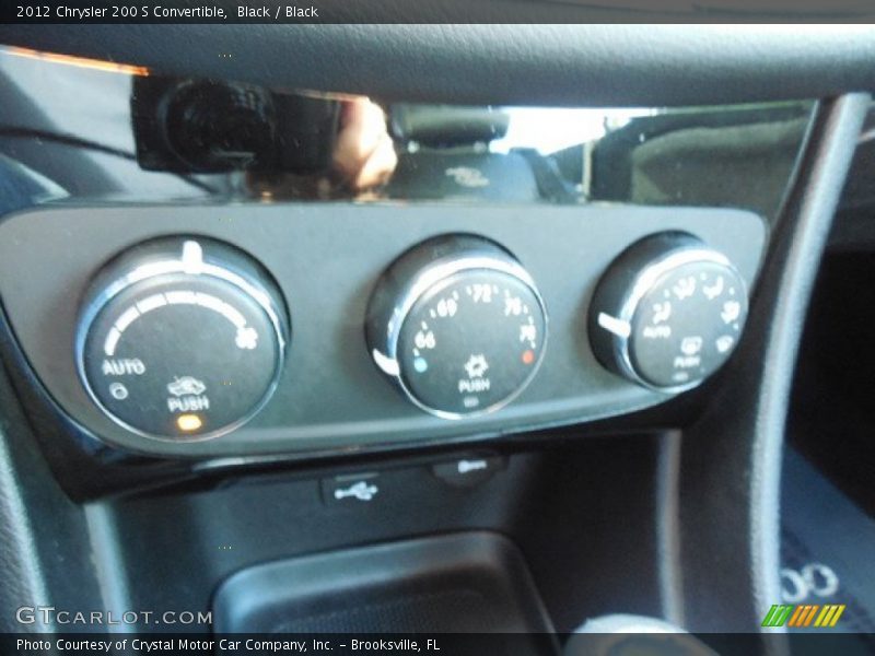Black / Black 2012 Chrysler 200 S Convertible