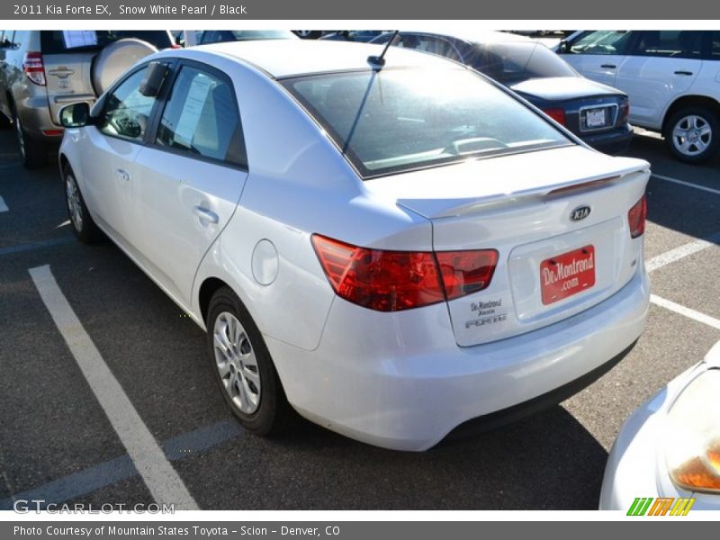 Snow White Pearl / Black 2011 Kia Forte EX