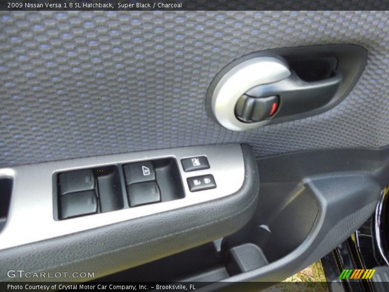 Super Black / Charcoal 2009 Nissan Versa 1.8 SL Hatchback