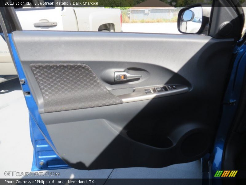 Blue Streak Metallic / Dark Charcoal 2013 Scion xD