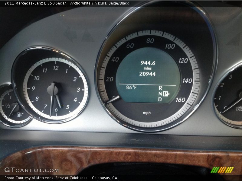 Arctic White / Natural Beige/Black 2011 Mercedes-Benz E 350 Sedan