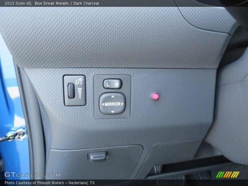 Blue Streak Metallic / Dark Charcoal 2013 Scion xD