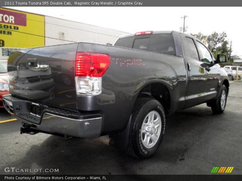 Magnetic Gray Metallic / Graphite Gray 2011 Toyota Tundra SR5 Double Cab