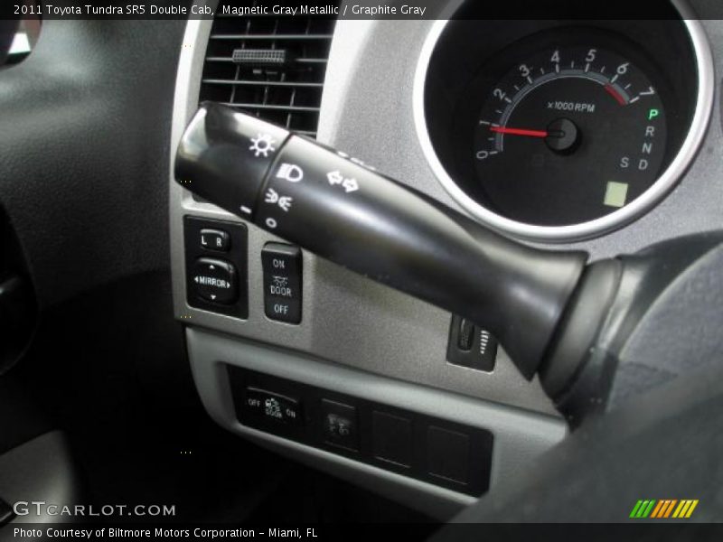 Magnetic Gray Metallic / Graphite Gray 2011 Toyota Tundra SR5 Double Cab