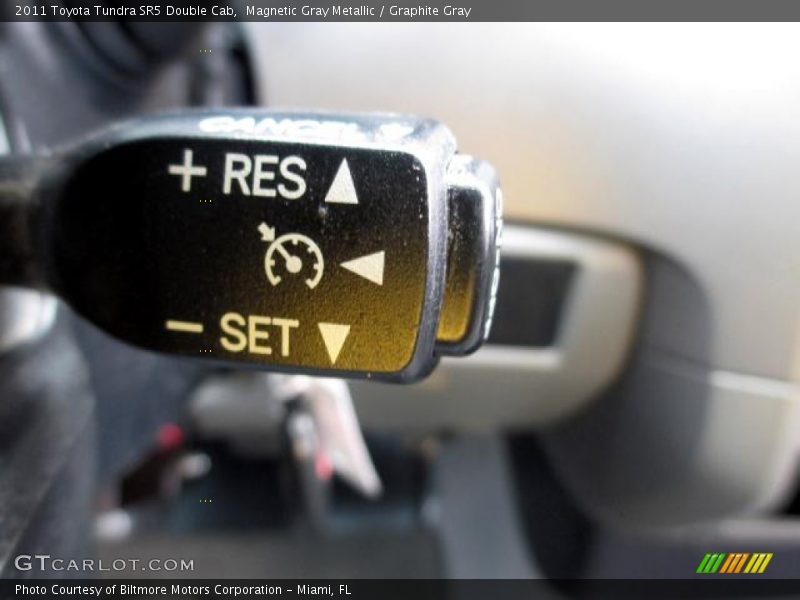 Magnetic Gray Metallic / Graphite Gray 2011 Toyota Tundra SR5 Double Cab