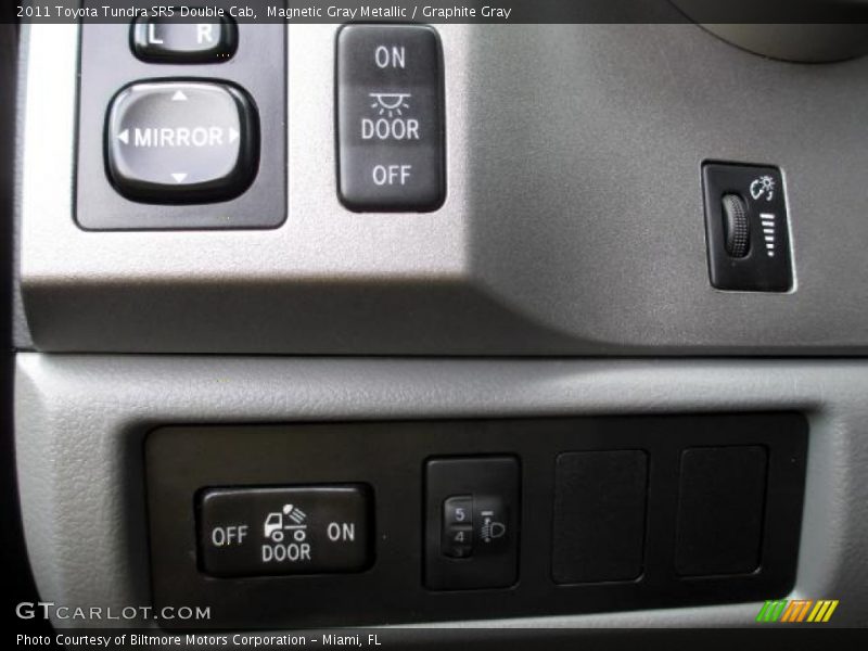 Magnetic Gray Metallic / Graphite Gray 2011 Toyota Tundra SR5 Double Cab