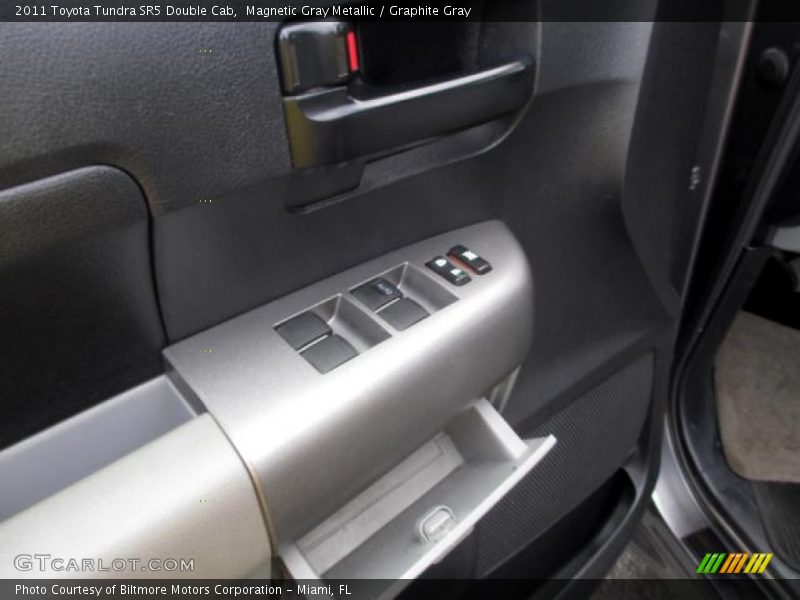 Magnetic Gray Metallic / Graphite Gray 2011 Toyota Tundra SR5 Double Cab