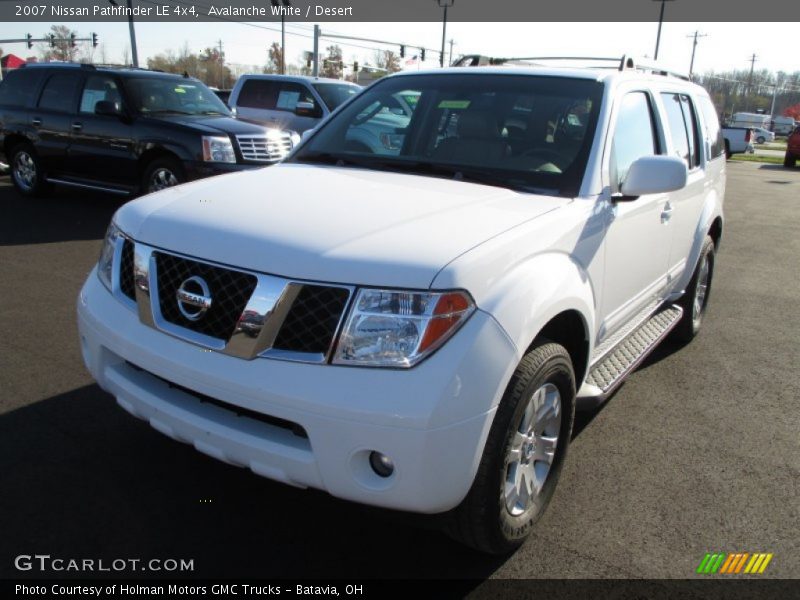 Avalanche White / Desert 2007 Nissan Pathfinder LE 4x4