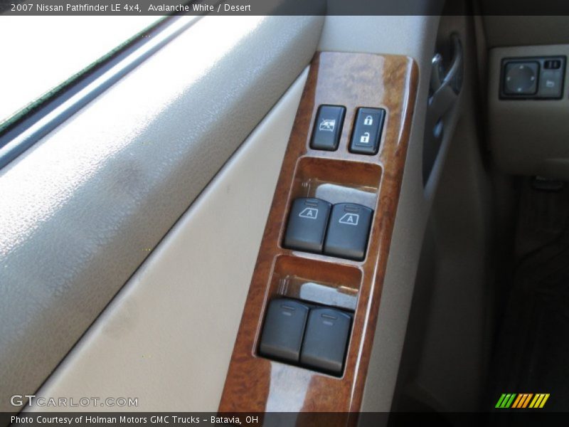 Avalanche White / Desert 2007 Nissan Pathfinder LE 4x4