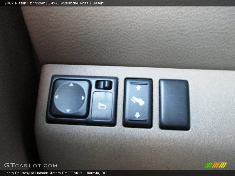 Avalanche White / Desert 2007 Nissan Pathfinder LE 4x4