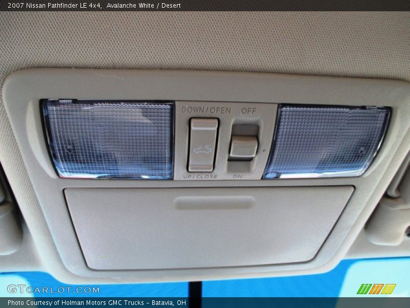 Avalanche White / Desert 2007 Nissan Pathfinder LE 4x4
