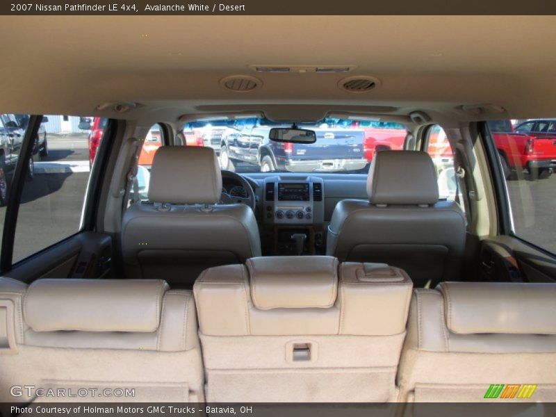 Avalanche White / Desert 2007 Nissan Pathfinder LE 4x4