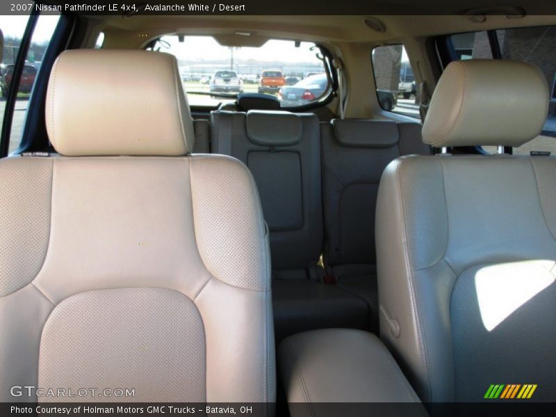 Avalanche White / Desert 2007 Nissan Pathfinder LE 4x4