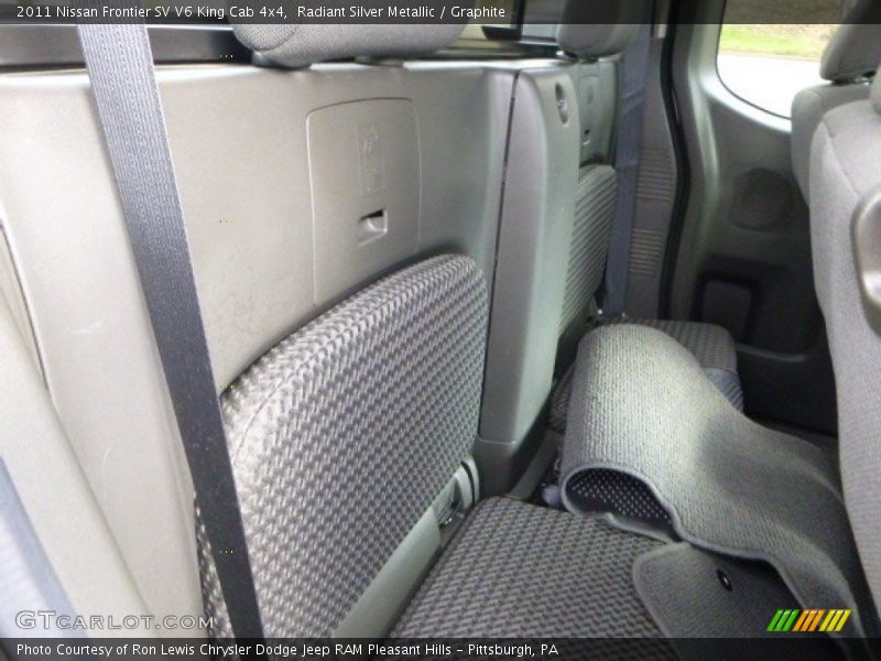 Radiant Silver Metallic / Graphite 2011 Nissan Frontier SV V6 King Cab 4x4