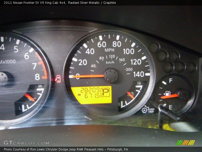 Radiant Silver Metallic / Graphite 2011 Nissan Frontier SV V6 King Cab 4x4