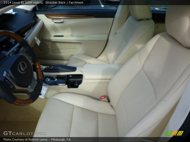 Front Seat of 2014 ES 300h Hybrid