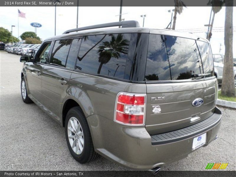 Mineral Gray / Dune 2014 Ford Flex SE