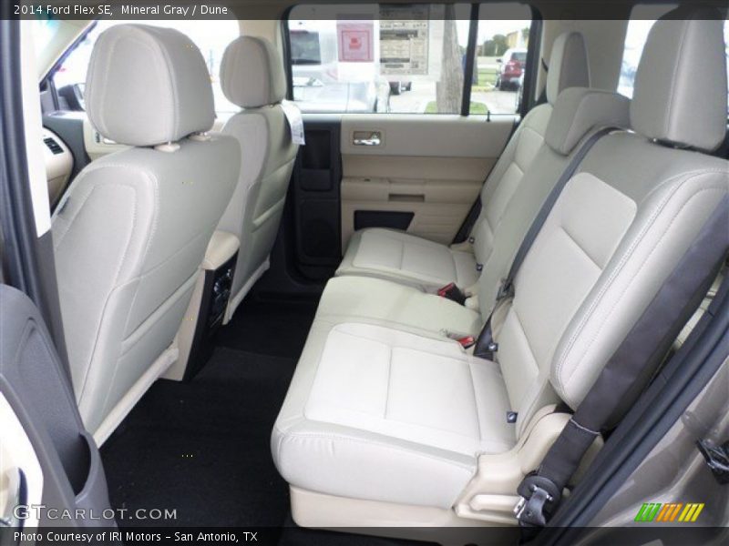 Mineral Gray / Dune 2014 Ford Flex SE