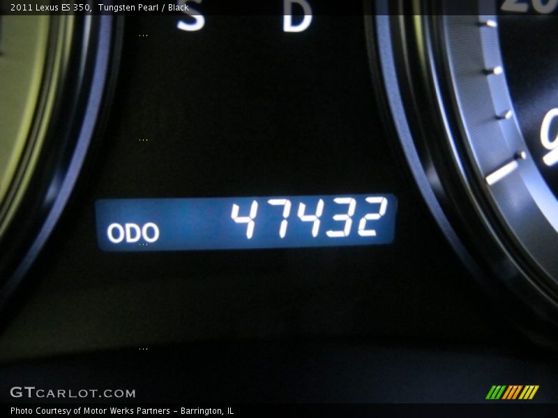 Tungsten Pearl / Black 2011 Lexus ES 350