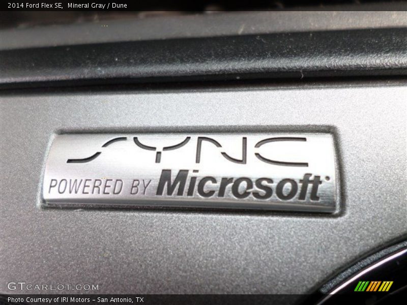 Mineral Gray / Dune 2014 Ford Flex SE
