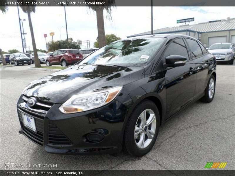 Tuxedo Black / Charcoal Black 2014 Ford Focus SE Sedan