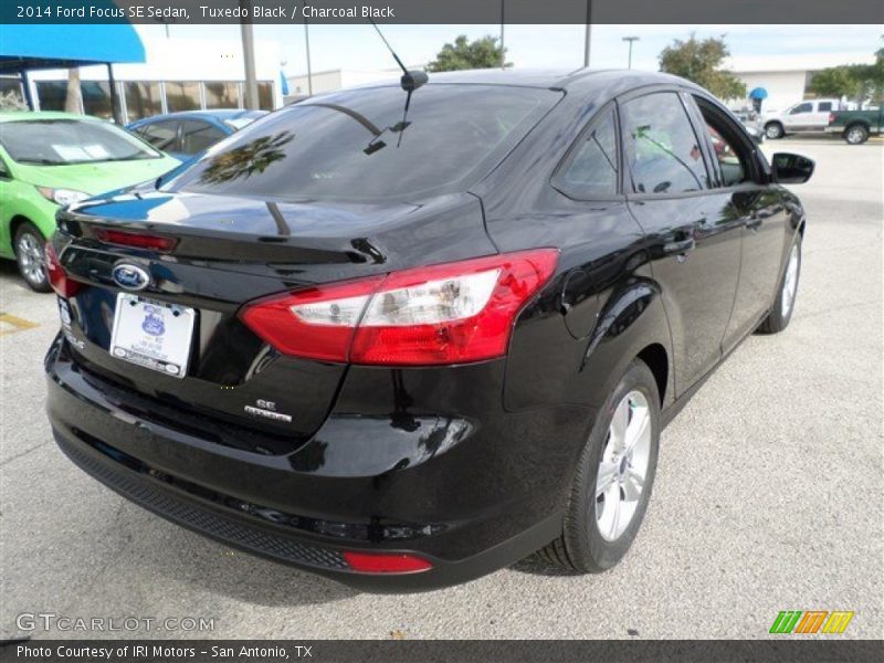 Tuxedo Black / Charcoal Black 2014 Ford Focus SE Sedan