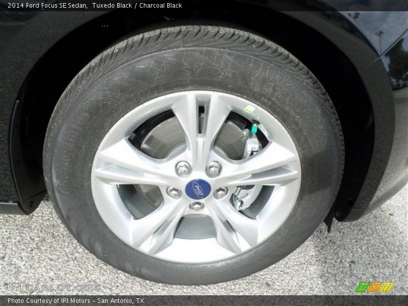 Tuxedo Black / Charcoal Black 2014 Ford Focus SE Sedan
