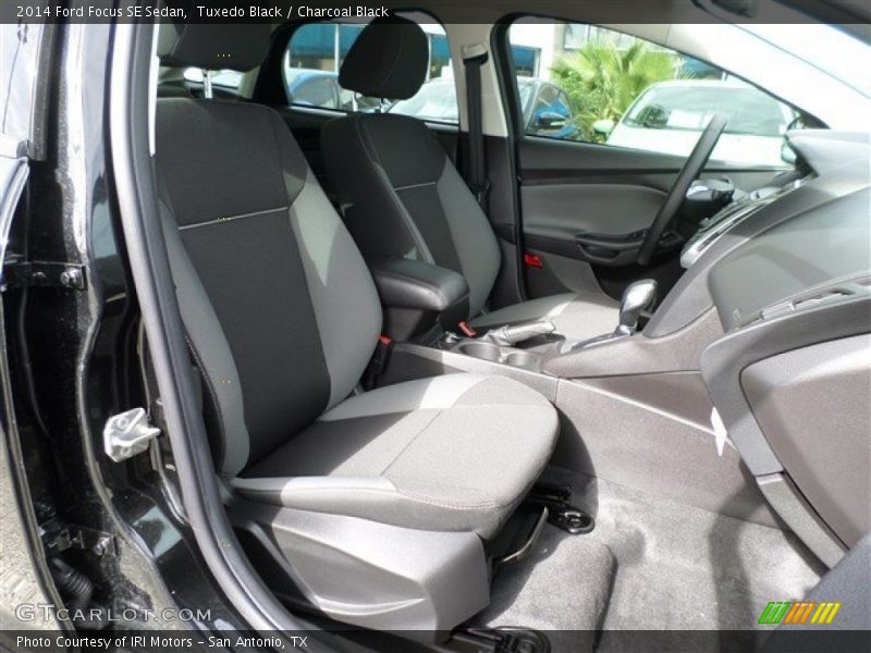 Tuxedo Black / Charcoal Black 2014 Ford Focus SE Sedan