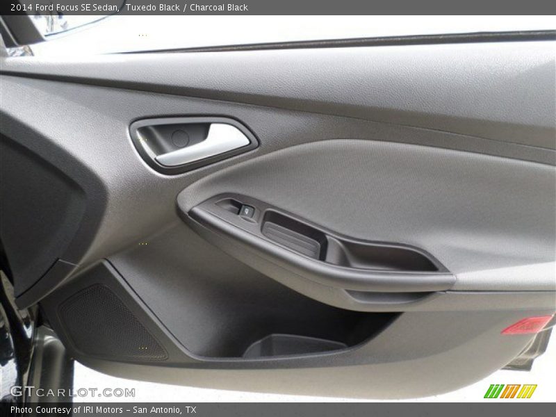 Tuxedo Black / Charcoal Black 2014 Ford Focus SE Sedan