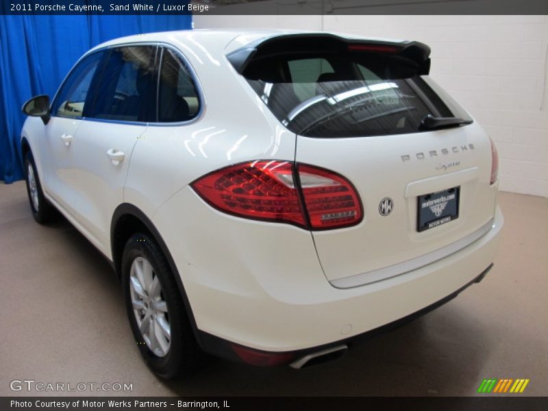 Sand White / Luxor Beige 2011 Porsche Cayenne