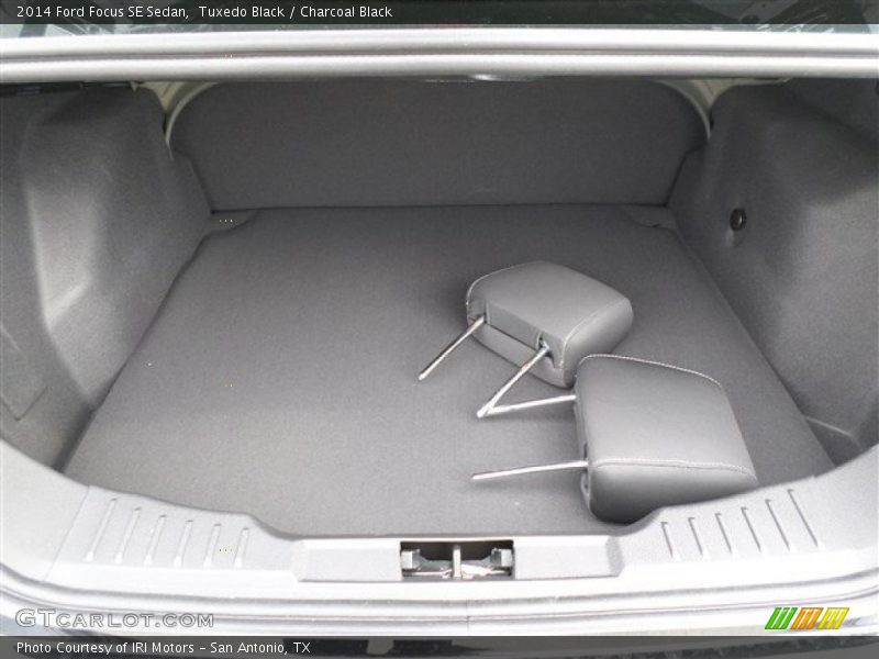 Tuxedo Black / Charcoal Black 2014 Ford Focus SE Sedan