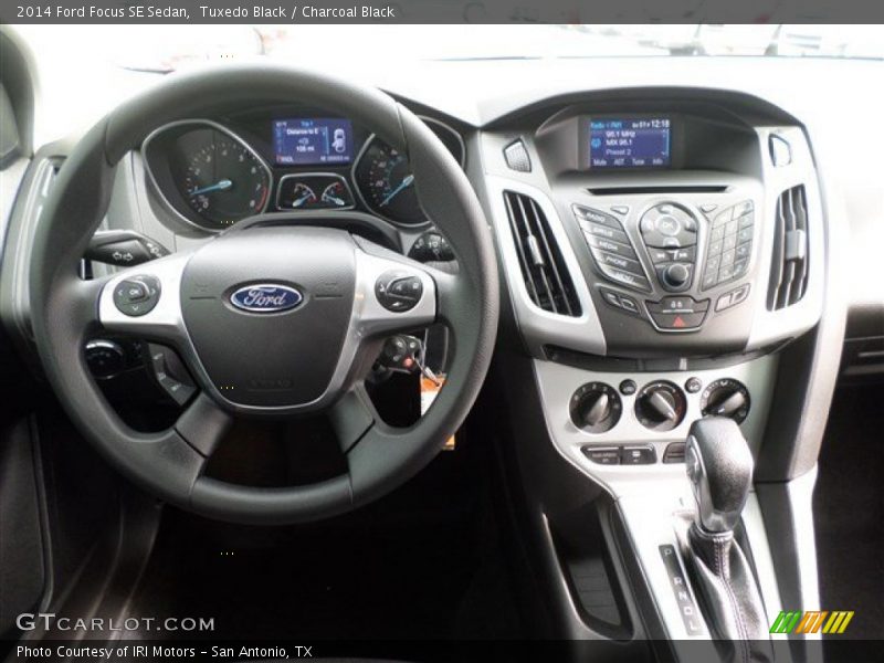 Tuxedo Black / Charcoal Black 2014 Ford Focus SE Sedan