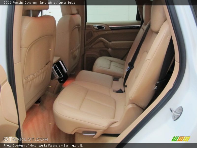 Sand White / Luxor Beige 2011 Porsche Cayenne
