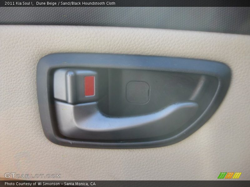 Dune Beige / Sand/Black Houndstooth Cloth 2011 Kia Soul !