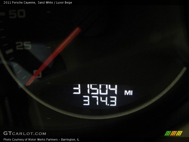 Sand White / Luxor Beige 2011 Porsche Cayenne