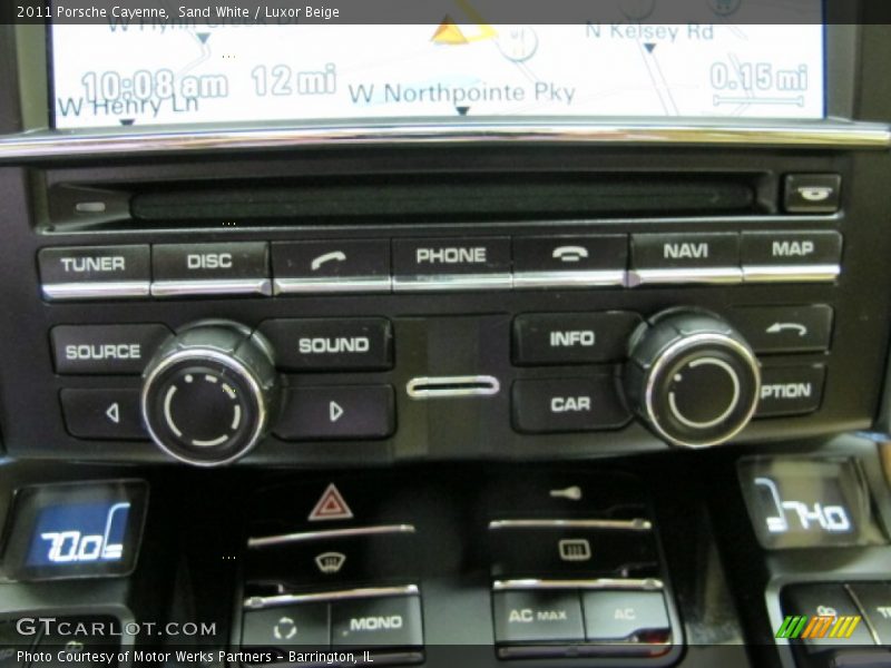 Sand White / Luxor Beige 2011 Porsche Cayenne