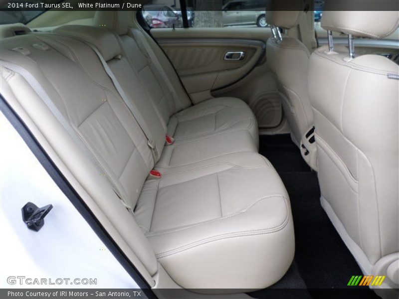 White Platinum / Dune 2014 Ford Taurus SEL