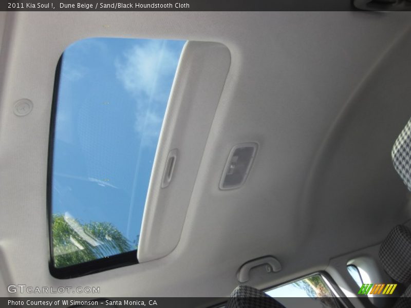 Dune Beige / Sand/Black Houndstooth Cloth 2011 Kia Soul !