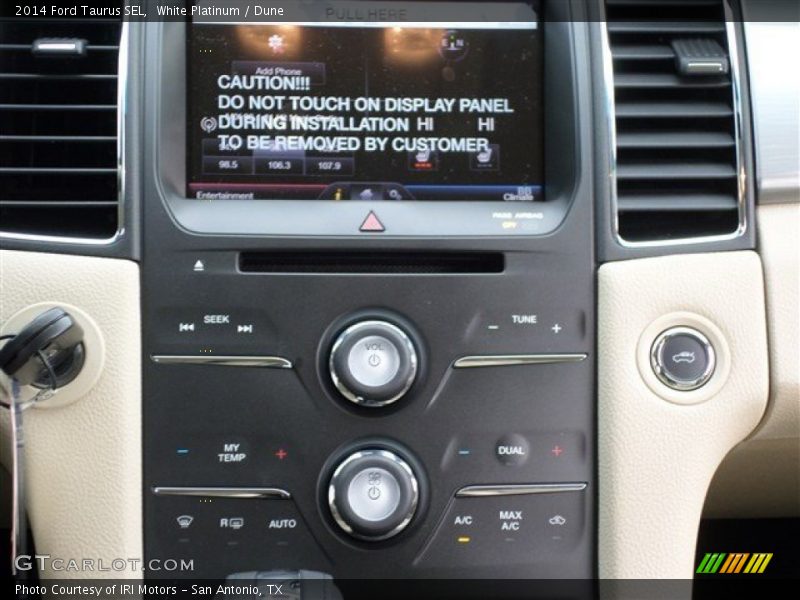White Platinum / Dune 2014 Ford Taurus SEL