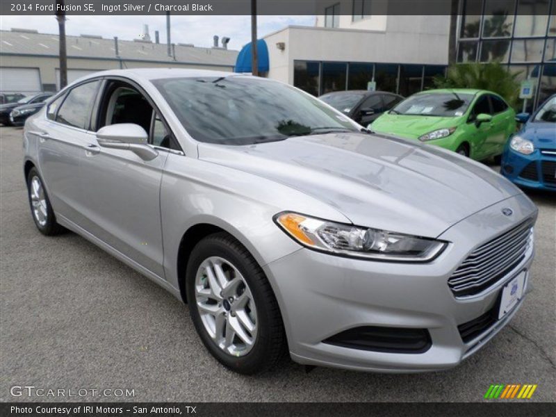 Ingot Silver / Charcoal Black 2014 Ford Fusion SE