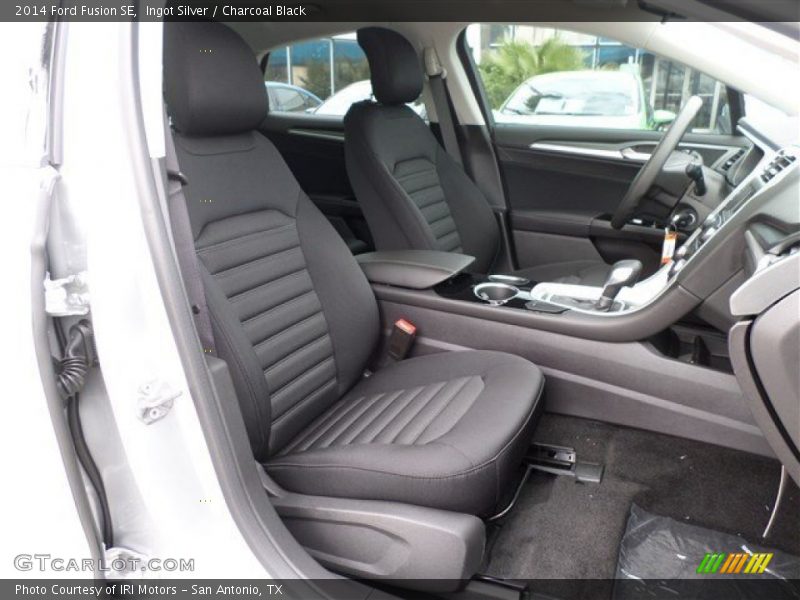 Ingot Silver / Charcoal Black 2014 Ford Fusion SE