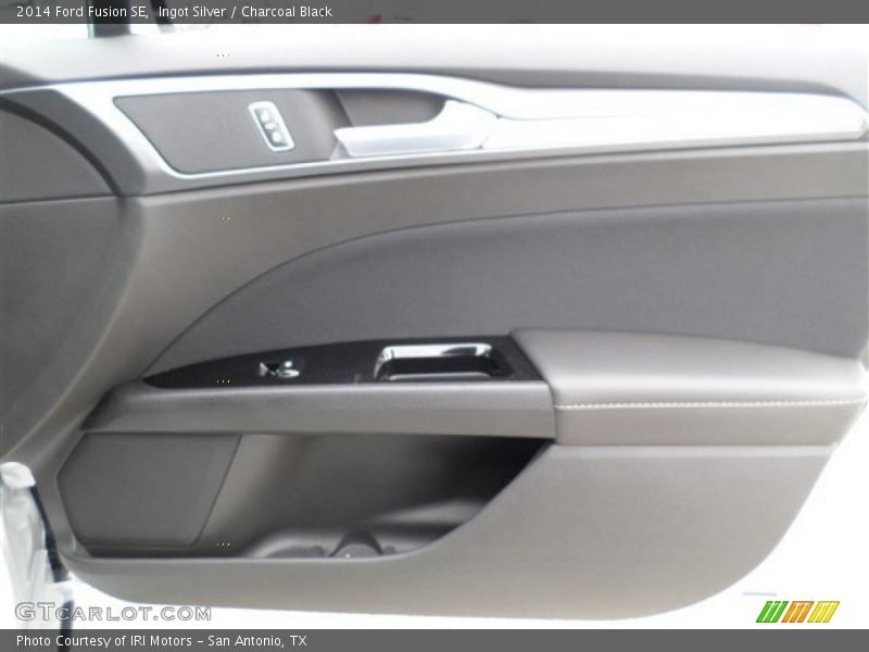 Ingot Silver / Charcoal Black 2014 Ford Fusion SE