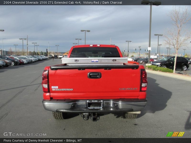 Victory Red / Dark Charcoal 2004 Chevrolet Silverado 1500 Z71 Extended Cab 4x4