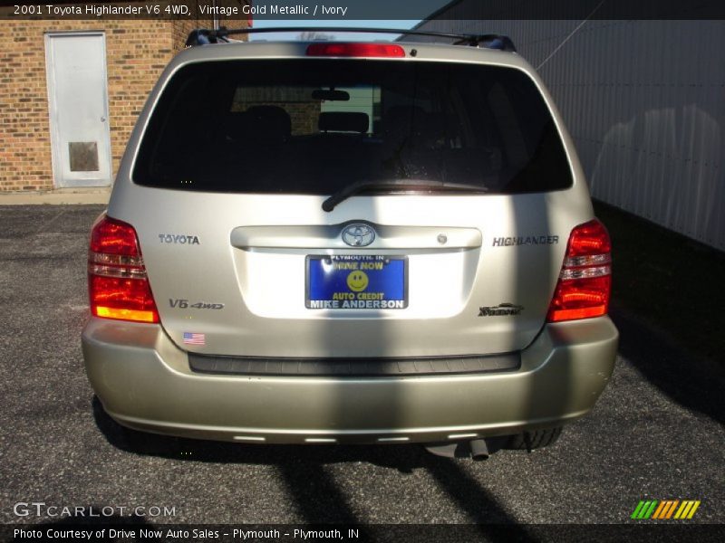 Vintage Gold Metallic / Ivory 2001 Toyota Highlander V6 4WD