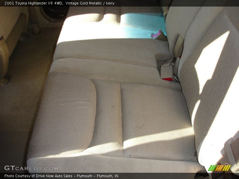 Vintage Gold Metallic / Ivory 2001 Toyota Highlander V6 4WD