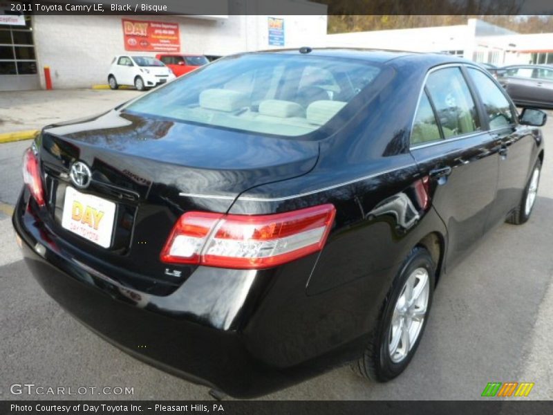 Black / Bisque 2011 Toyota Camry LE