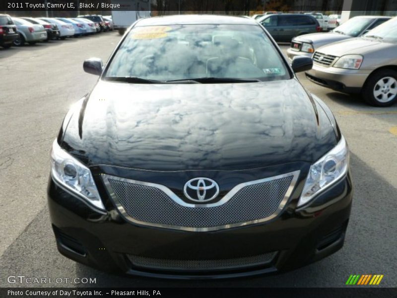 Black / Bisque 2011 Toyota Camry LE